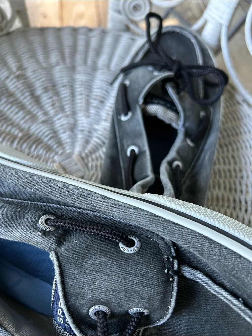 Sperry Men’s Grey Canvas Low-Top Sneakers Bahamas 2 eye Boat shoes. Like new